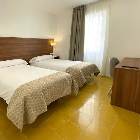 Romandre Hotel