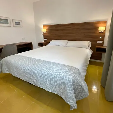 Romandre Hotel 3*