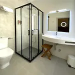 Romandre Hotel
