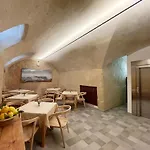 Romandre Hotel